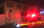 Bairro Queluz: Mulher põe fogo na própria casa em Lafaiete
