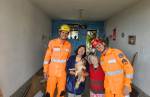 Barbacena: bombeiros resgatam cão preso em vale e emocionam tutora de 97 anos