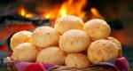 Pão de Queijo mineiro é eleito o melhor petisco brasileiro por guia internacional